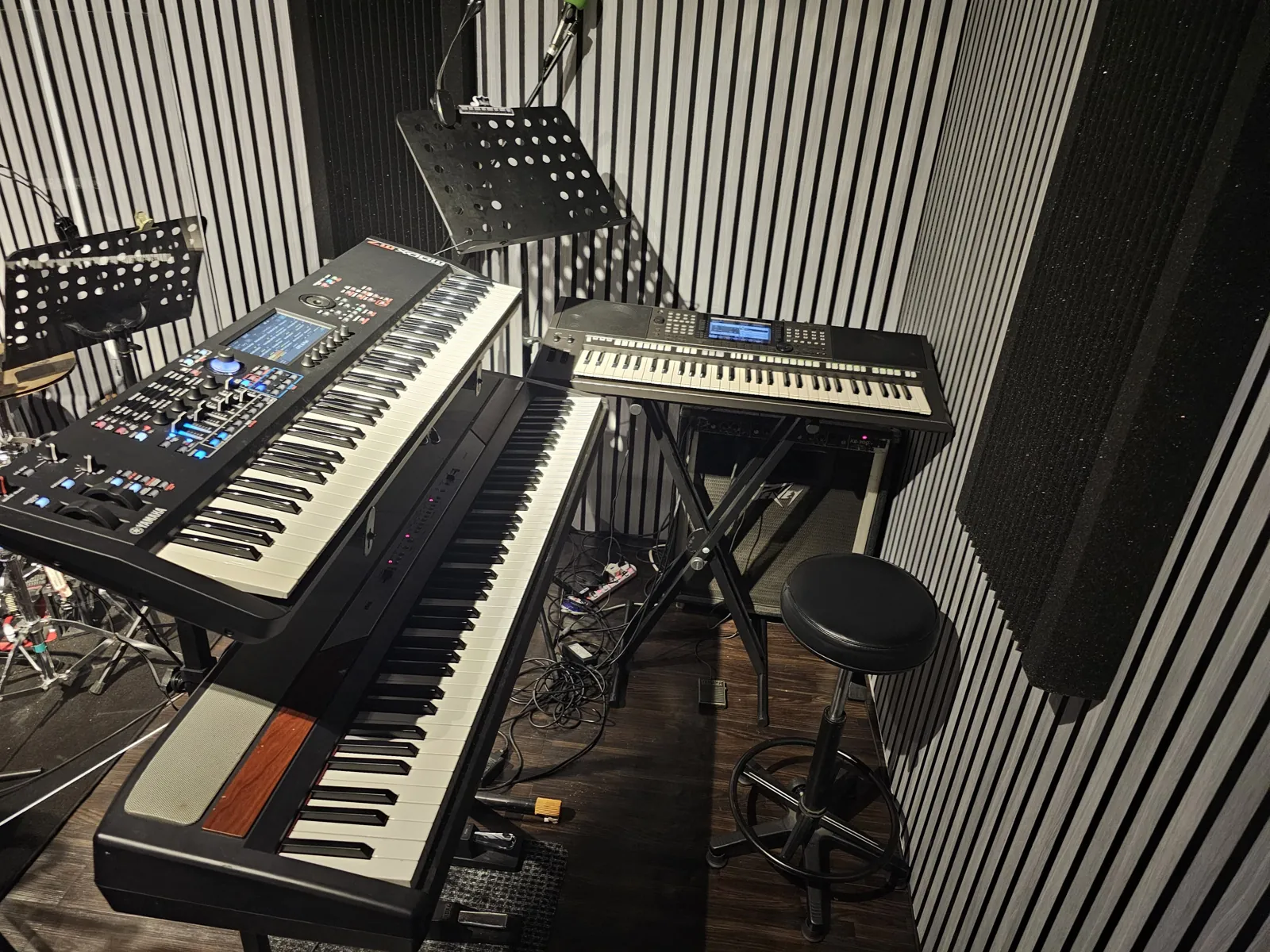 Keyboard station